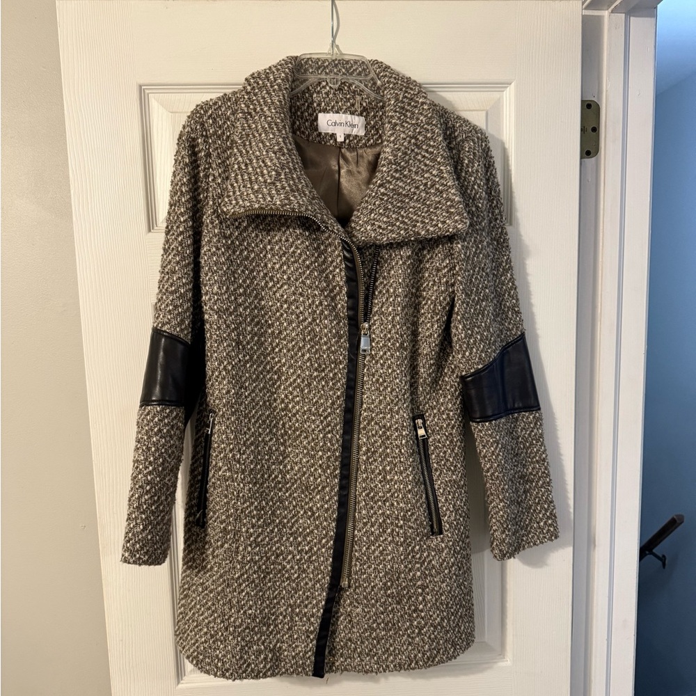Calvin Klein - Brown/Tan Coat